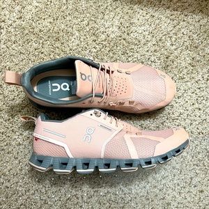 On Running On Cloud Waterproof WOMENS shoes
